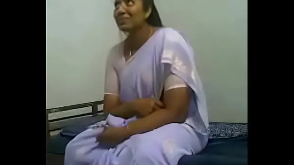 Čerstvé South indian Doctor aunty susila fucked hard -more clips teplé klipy