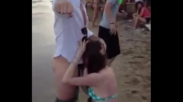 Taze Paying blowjob on the beach sıcak Klipler