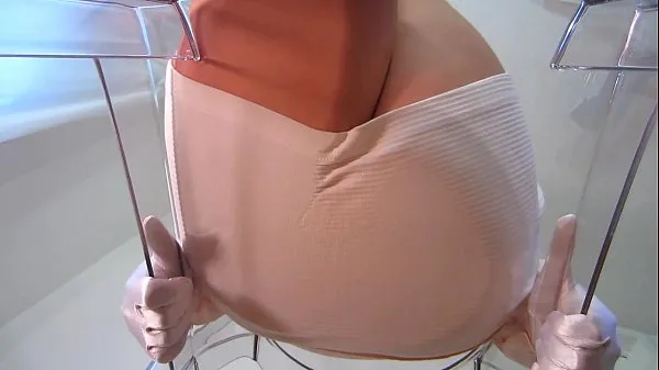 Fresh Dominant hypno Diva teases in pantyhose and gloves warm Clips