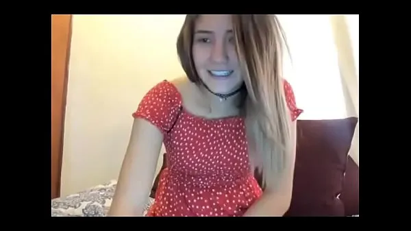 Tuoreet Horny young girl cum on webcam chat lämmintä klippiä