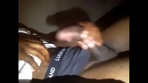 Black man Jacks off huge cock Klip hangat yang segar