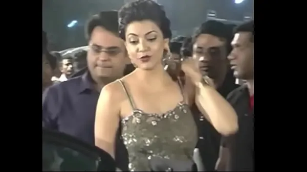 Čerstvé Hot Indian actresses Kajal Agarwal showing their juicy butts and ass show. Fap challenge teplé klipy