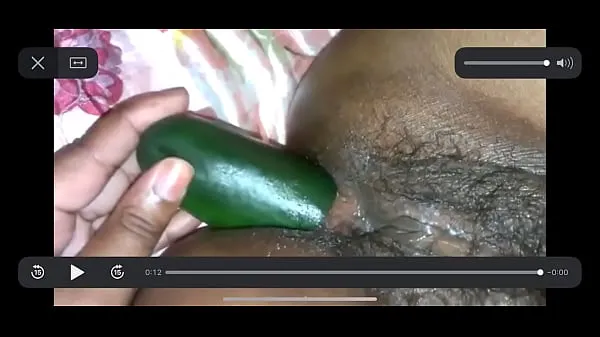 Friske Anal with a Cucumber varme klipp