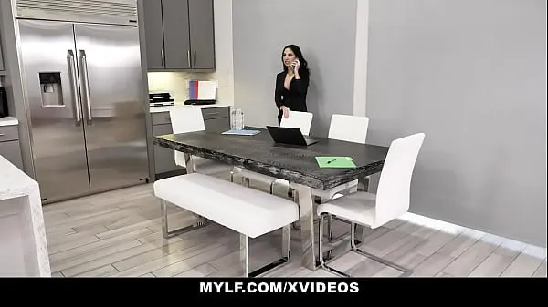 Verse Fucking MILF Real Estate Agent warme clips