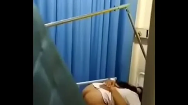 Friske Nurse is caught having sex with patient varme klip