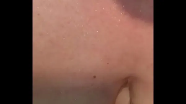 تازہ POV: MILF with Big Boobs Gives Handjob to Hubby in Shower گرم کلپس