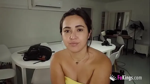 Nouveaux Andrea, latina, veut une BAISE SAUVAGE avec une bite professionnelle extraits chauds