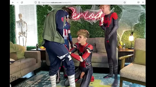 Nuevos chicos gay cosplay en traje sexy clips cálidos