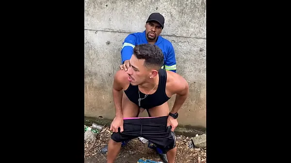 Verse TRABALHADOR SUJO PROCURANDO BUNDA PARA METER NO TRILHA warme clips