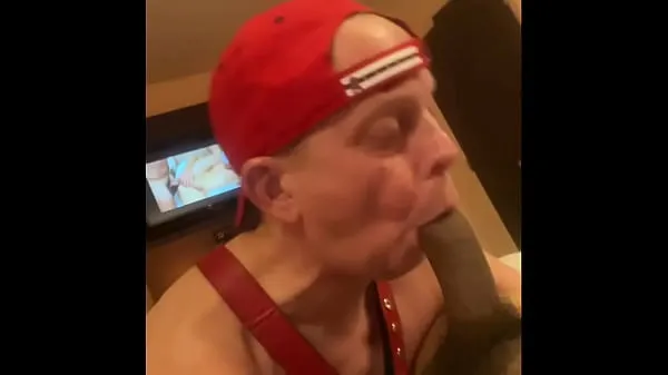 I love black cock down my throat and this bisexual stud did not disappoint. I was at a Motel 6 in Las Vegas when he stopped by and we drank some beers and he smoked and then I swallowed his cum. He gave me two loadsمقاطع دافئة جديدة