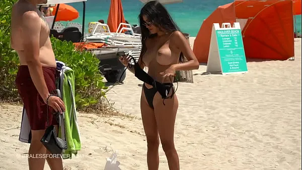 Čerstvé Huge boob hotwife at the beach teplé klipy