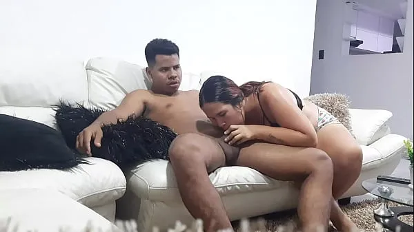 คลิปอบอุ่น we are watching movies together and the slut starts sucking my dick Part 1 สดใหม่