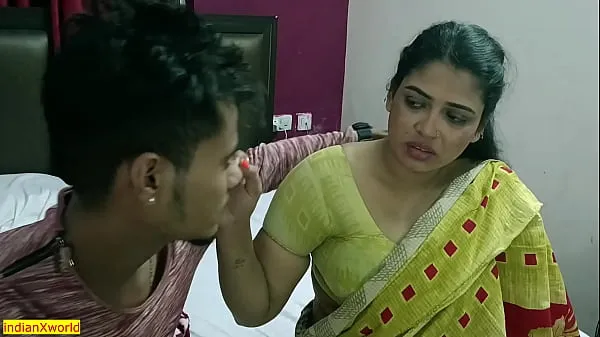 Freschi TV Mechanic scopa un caldo Bhabhi nella sua stanza! Desi Bhabhi Sessoclip caldi