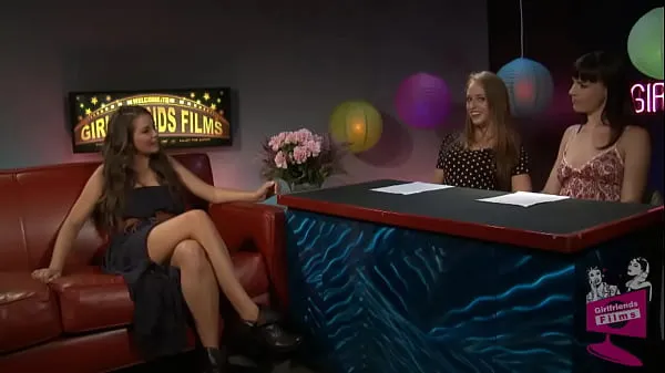 ताज़ा Dana and Keira get to know Hottie Allie Haze on the Kinky and Creepy Show गर्म क्लिप्स