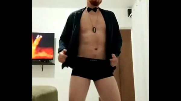 Čerstvé Sexy redhead striptease teplé klipy