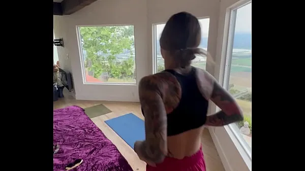 Friske naked yoga flexible fitness session varme klipp