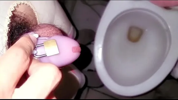 Taze Little fox sex slave wears chastity lock to urinate sıcak Klipler